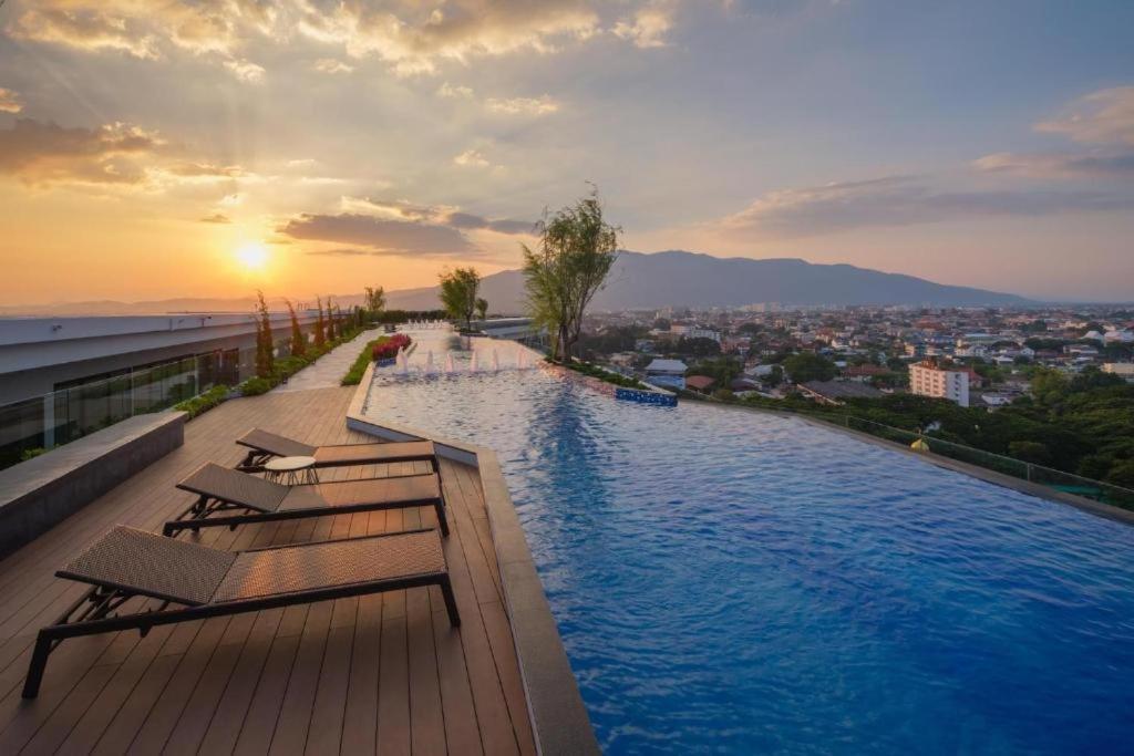 The Astra Sky River Chiangmai_Sky Pool_Old City Leilighet Chiang Mai Eksteriør bilde