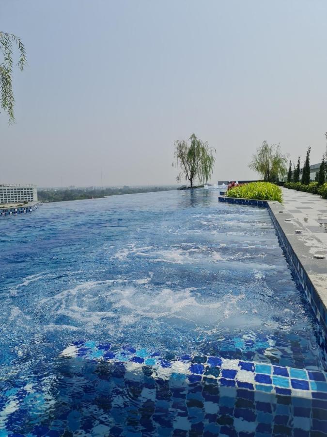 The Astra Sky River Chiangmai_Sky Pool_Old City Leilighet Chiang Mai Eksteriør bilde